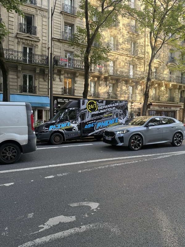 On vient à vous — intervention à Paris
